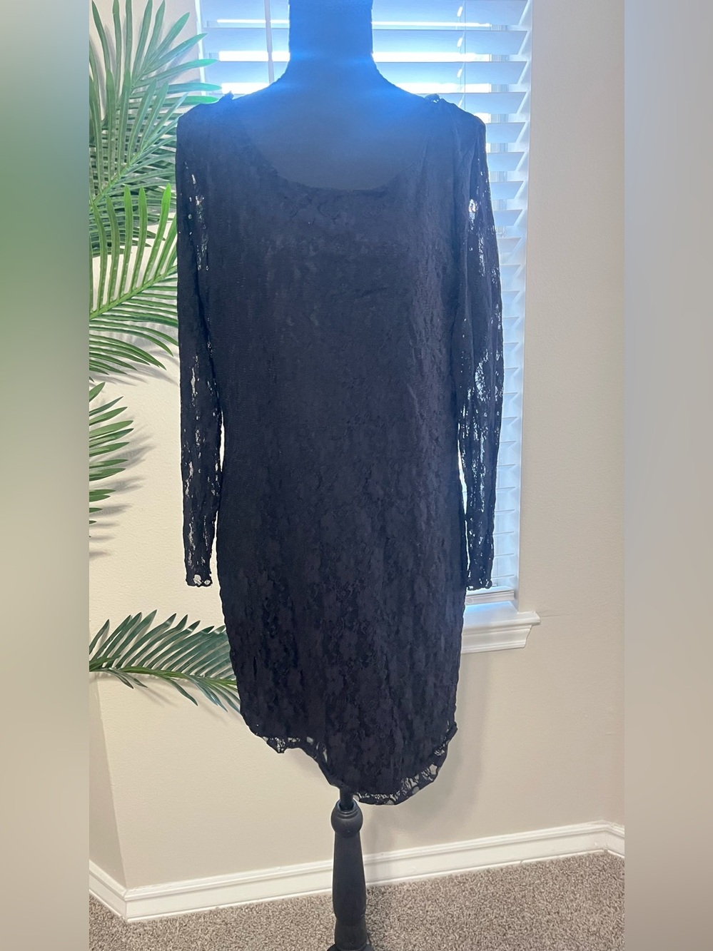 Y2k Vixen Black Lace Long-Sleeve Dress